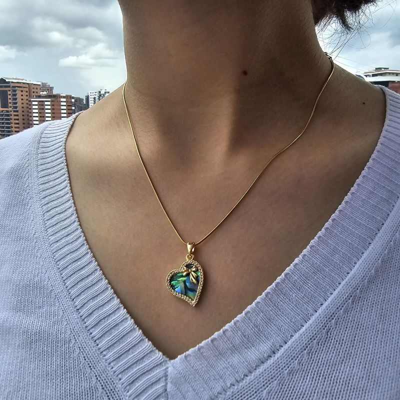Gargantilla corazón tornasol