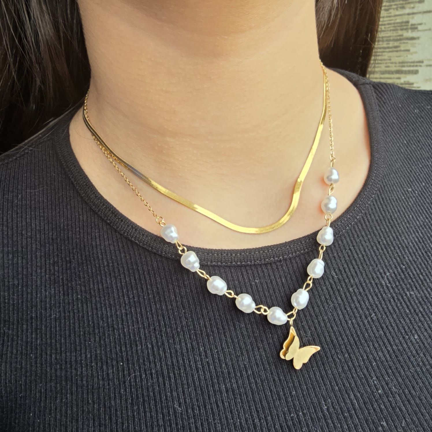 Gargantilla Doble con Dije de Mariposas y Perlas