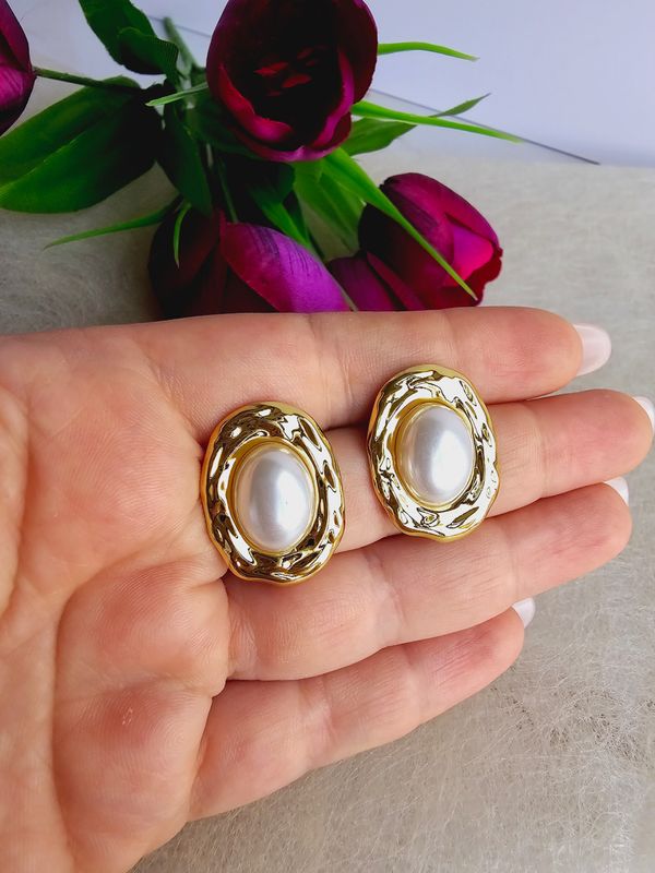 Aretes Martillados con Perla