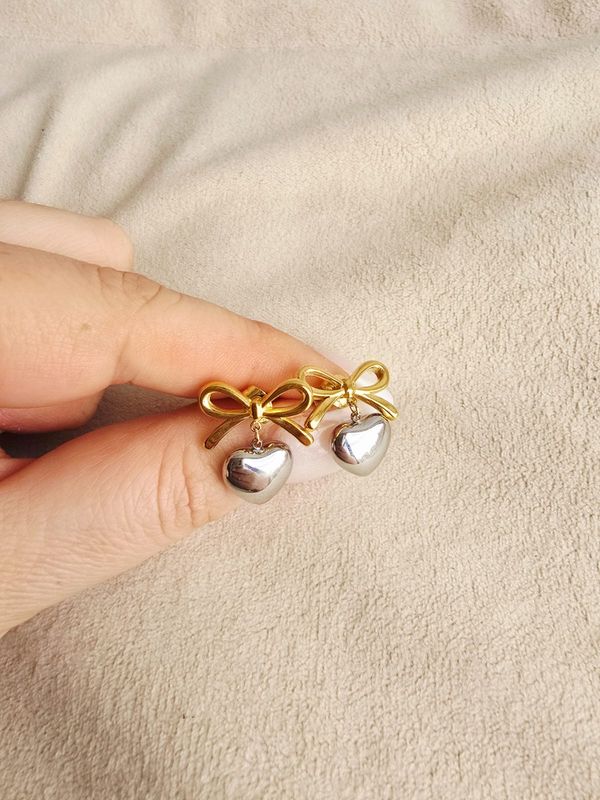Aretes Néa