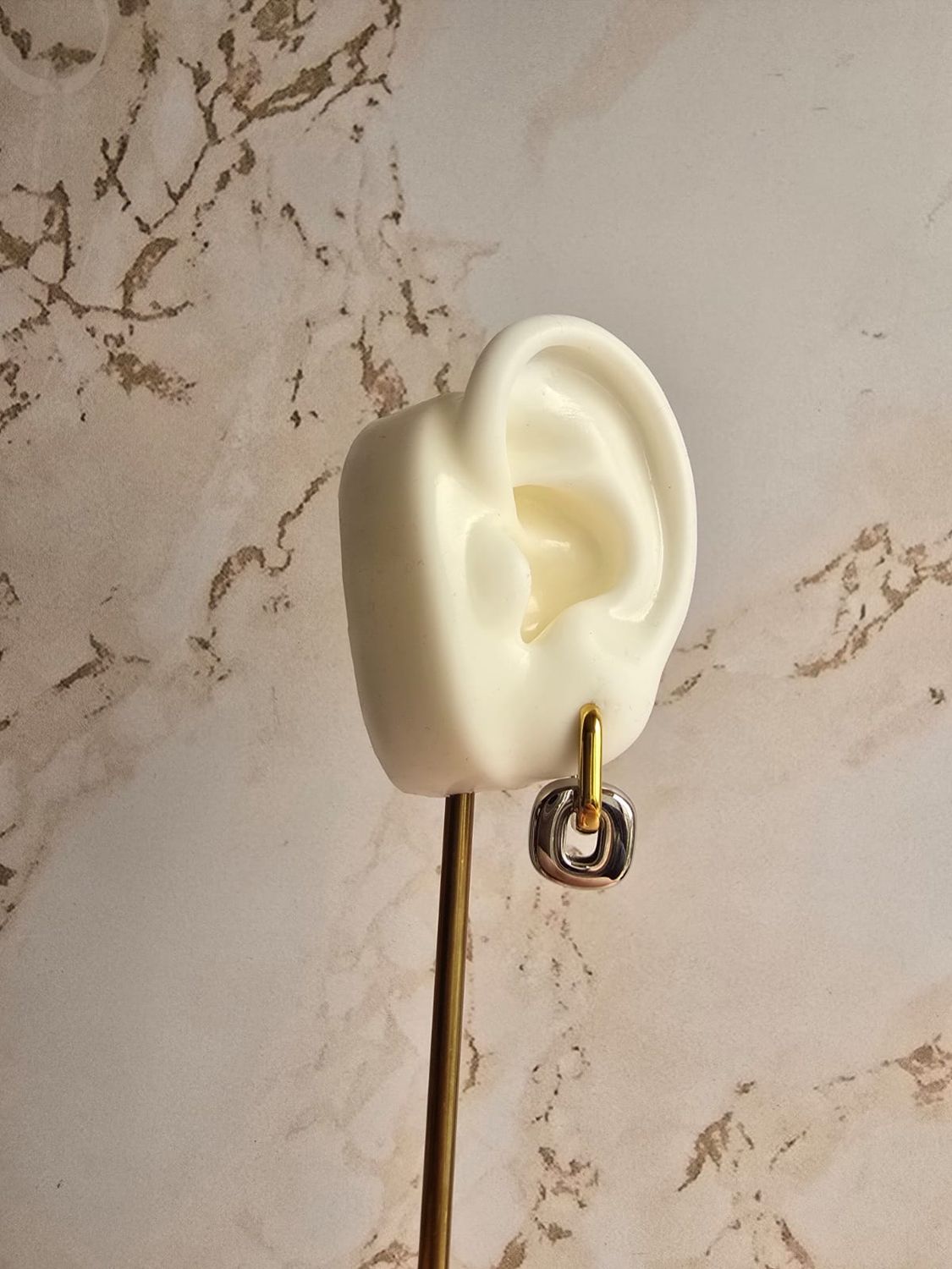 Aretes Velveth Dorado con plateado
