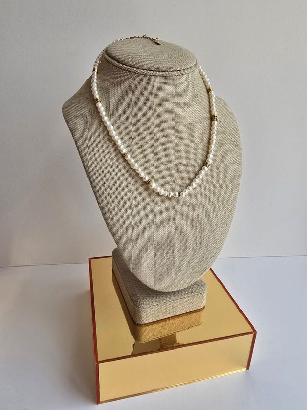 Gargantilla Donna perla de río