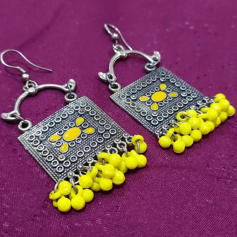 YELLOW EARRINGS 