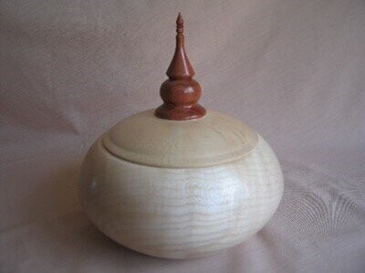 Lidded Hollow Form. Sycamore with Bubinga Finial