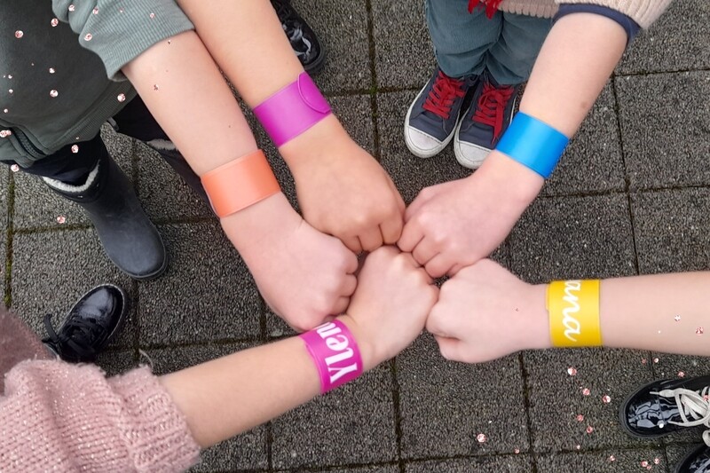Klaparmband met naam