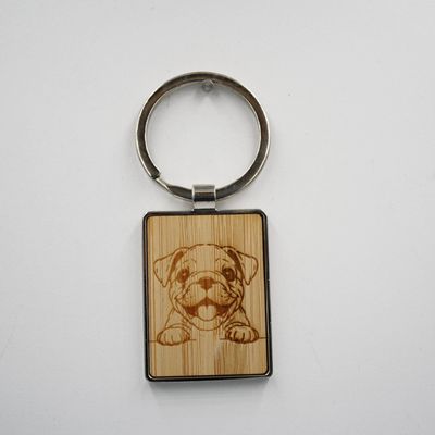 Metalen sleutelhanger, bamboe inleg - Bulldog