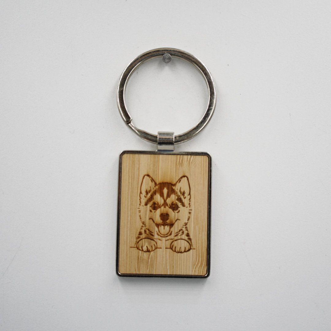 Metalen sleutelhanger, bamboe inleg - Siberische huskey Metalen sleutelhanger, bamboe inleg - Siberische huskey