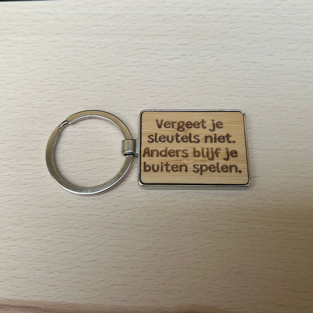 Metalen sleutelhanger, bamboe inleg - Vergeet je sleutels niet