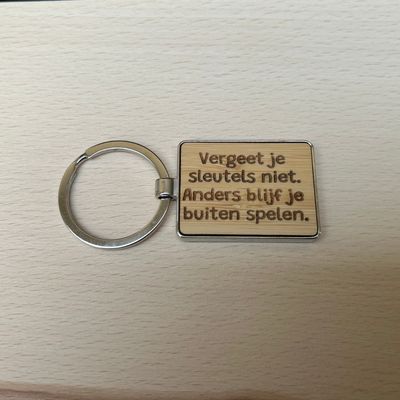 Metalen sleutelhanger, bamboe inleg - Vergeet je sleutels niet