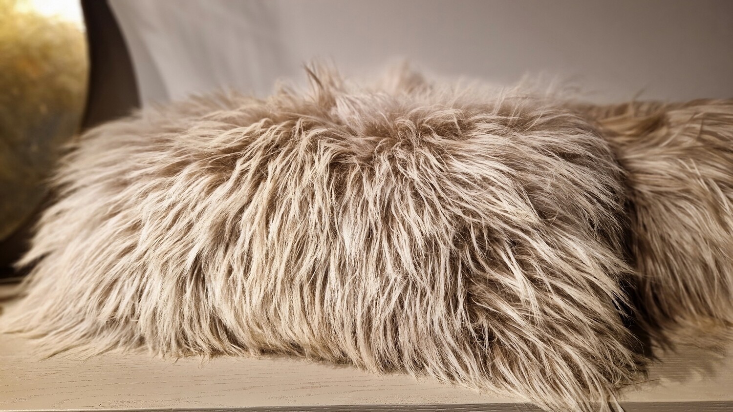 Kussen Tibetan Longwool Cashmere Collection Color Pearl 28x56cm