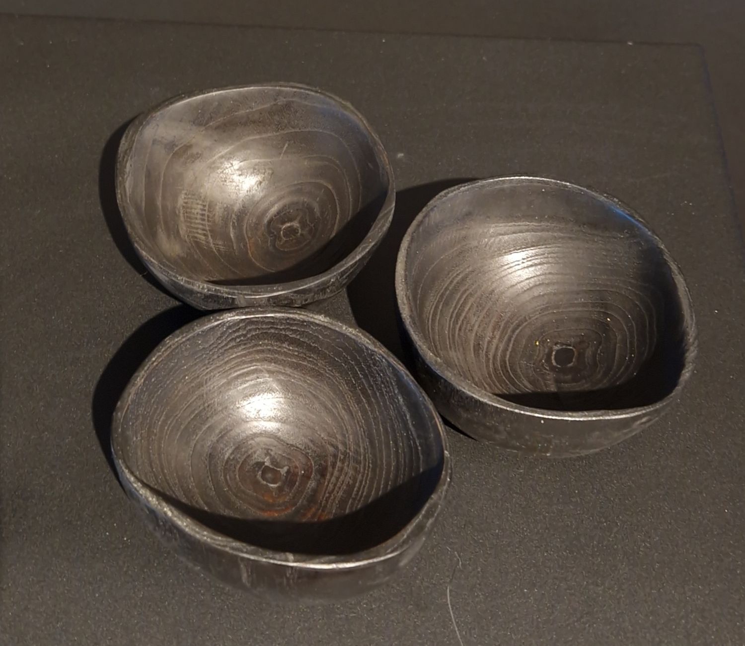 Zwart teakschaaltje