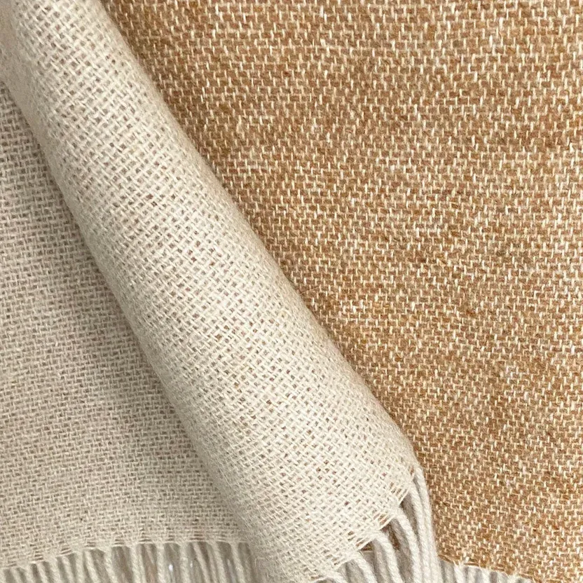 Malagoon plaid - camel beige - omkeerbaar - 130x170cm gerecycleerde wol