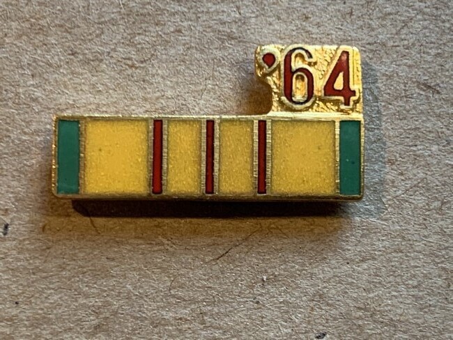 US Pin - Vietnam Service Ribbon 1964 (24)
