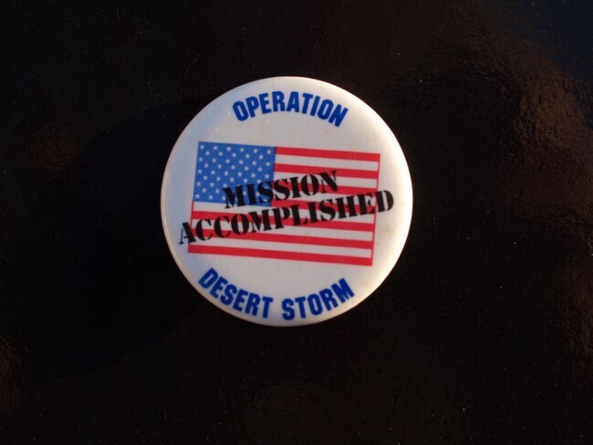US Button - Desert storm (mission accomplished) (128)