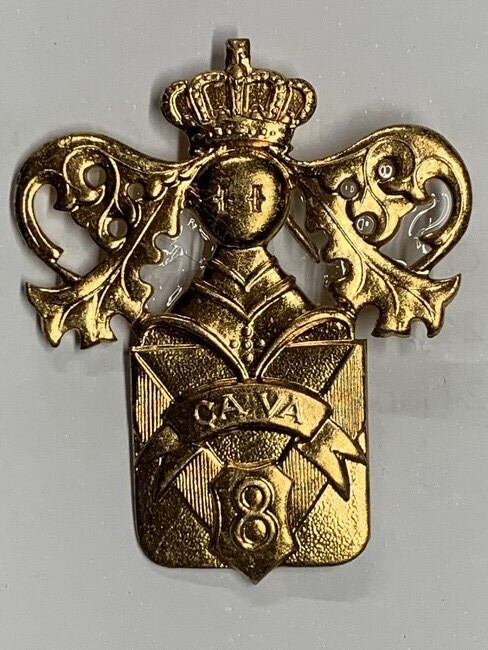België - 8 Linie bataljon goudkleurig (186)