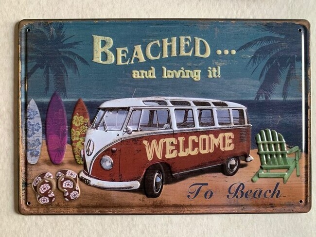 Auto - Volkswagen T1 bus - Beached and loving it (1908)