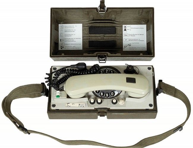 BW Veldtelefoon, "Krone WF", in koffer en gebruikt