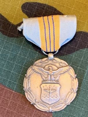 US - Air Force Commendation Medal (53)