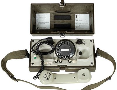 BW Veldtelefoon, "Krone WF", in koffer en gebruikt