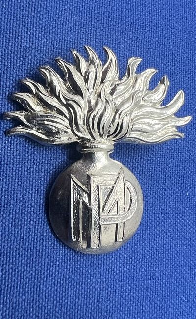 België - M - Militaire Politie (zilverkleurig)  (221)