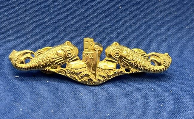 US - Navy Submarine Officer Badge (342)