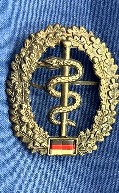 Duitsland - M - BW Barettabzeichen Medische troepen (381)