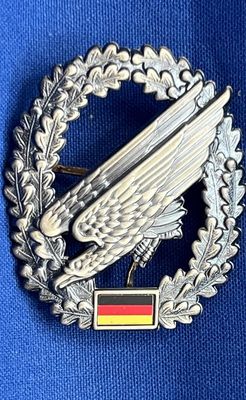 Duitsland - BW Barettabzeichen Fallschirmjager (379)
