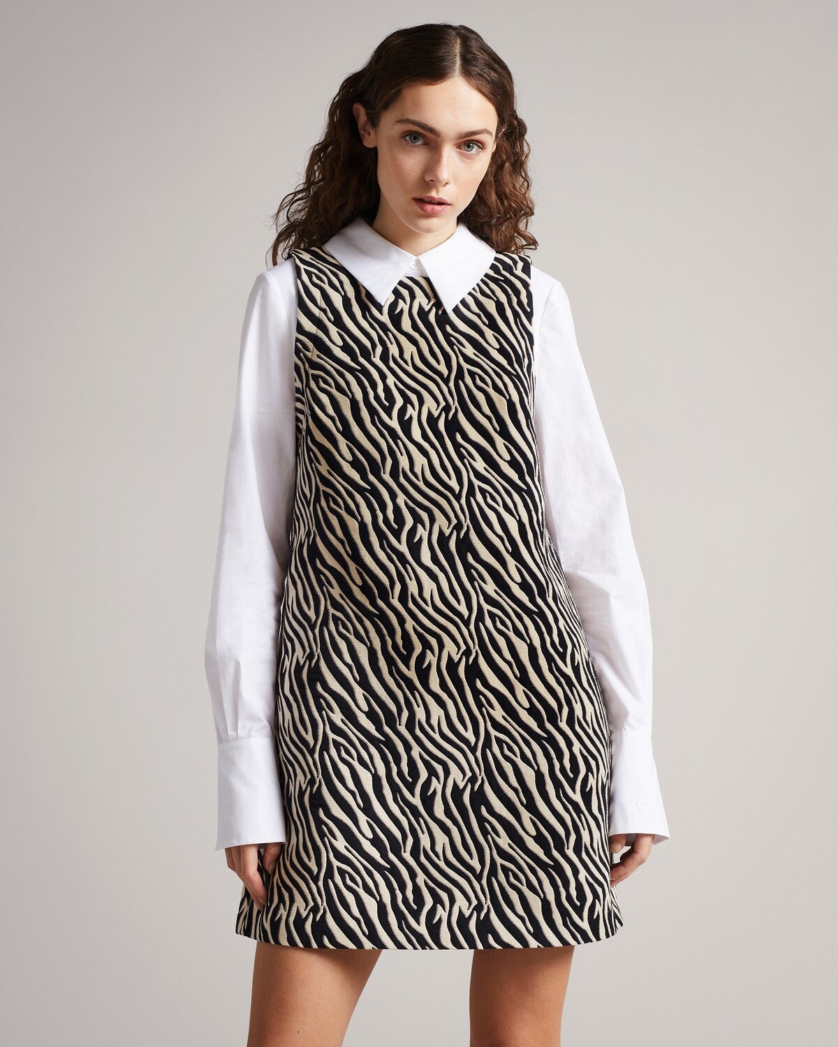 KLEED VAN TED BAKER
LISABEL WHITE