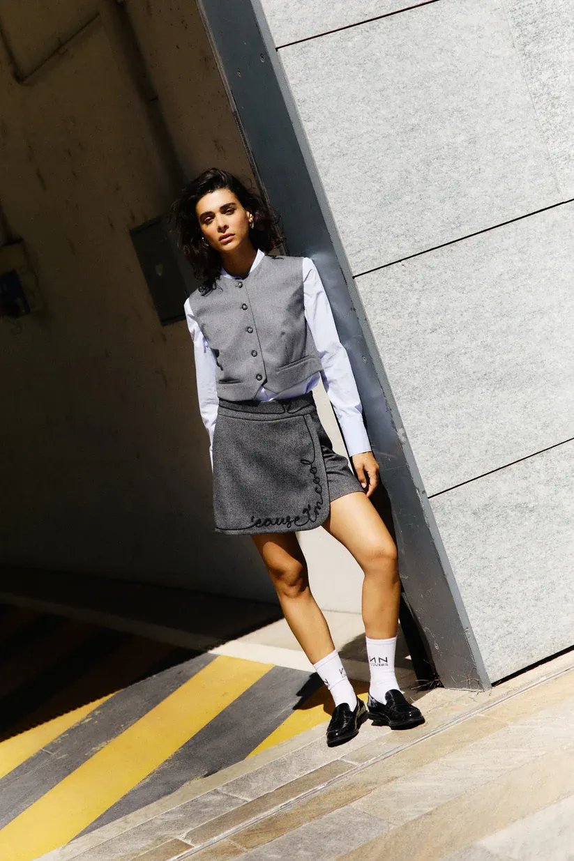 ROK/SHORT VAN NENETTE 40BB-GIO  0800-VAR.UNICA