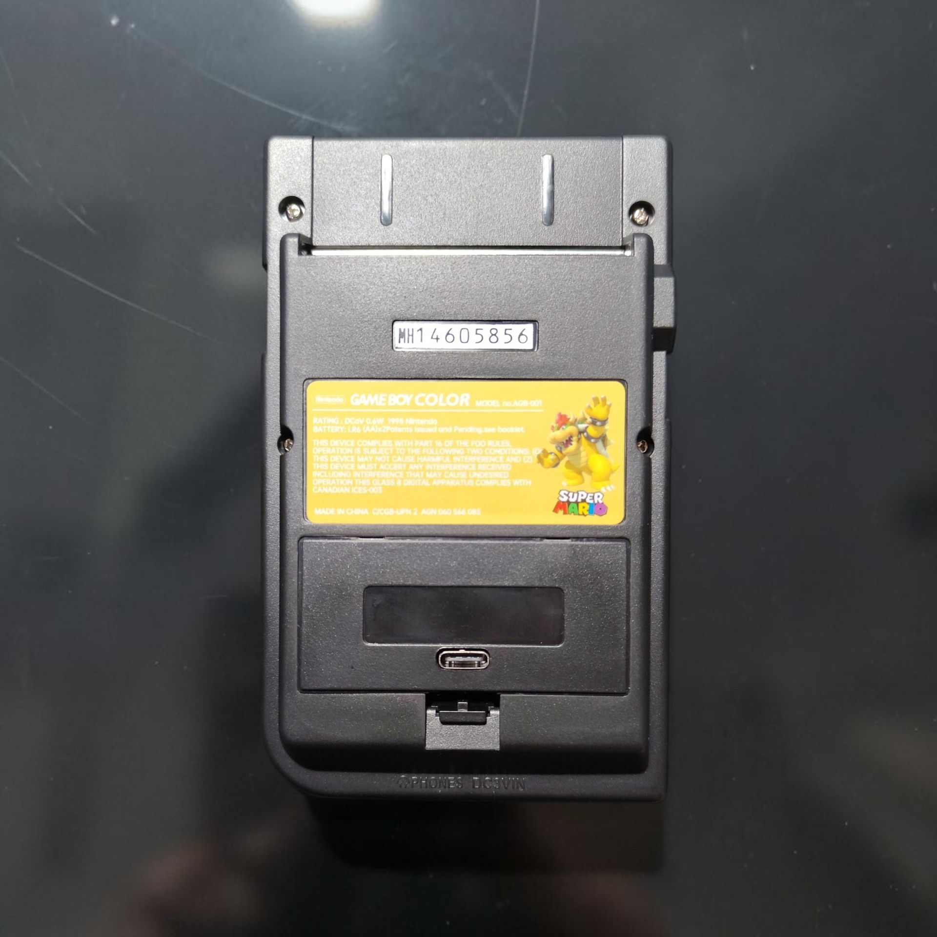 GameBoy Pocket mit IPS Q5 Laminated Farbdisplay, brandneuem Gehäuse und USB-C Akku-Mod