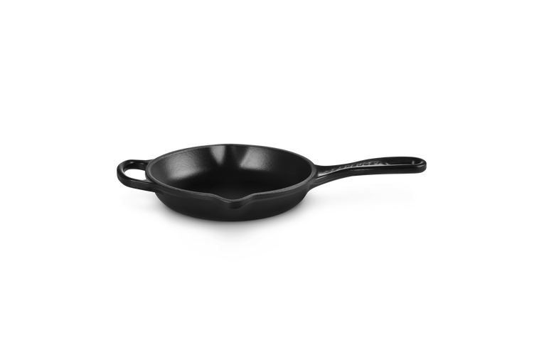 Le Creuset Gietijzer Ronde Skillet Mat Zwart Le Creuset Gietijzer Ronde Skillet Mat Zwart