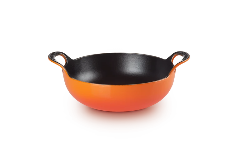 Le Creuset Gietijzer Balti-Pan Oranjerood 24CM 2,7L Le Creuset Gietijzer Balti-Pan Oranjerood 24CM 2,7L