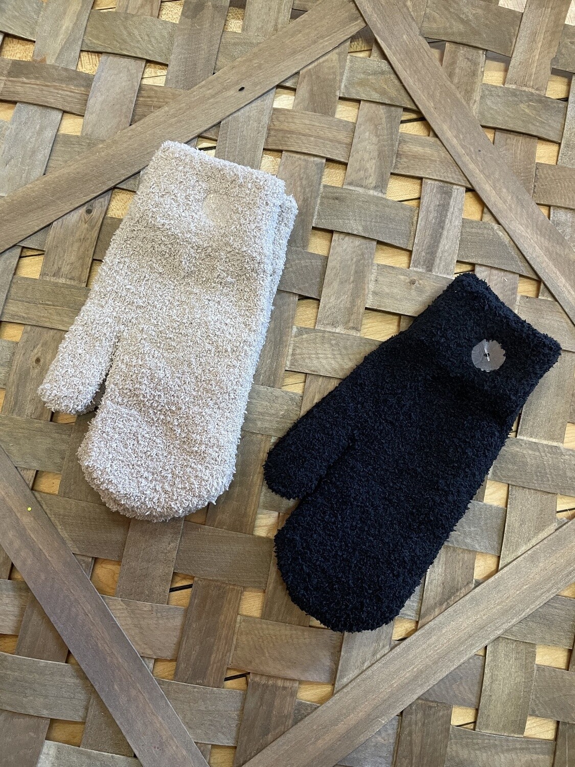 Solid Mittens
