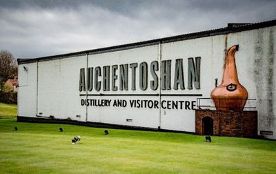 Auchentoshan Distillery
