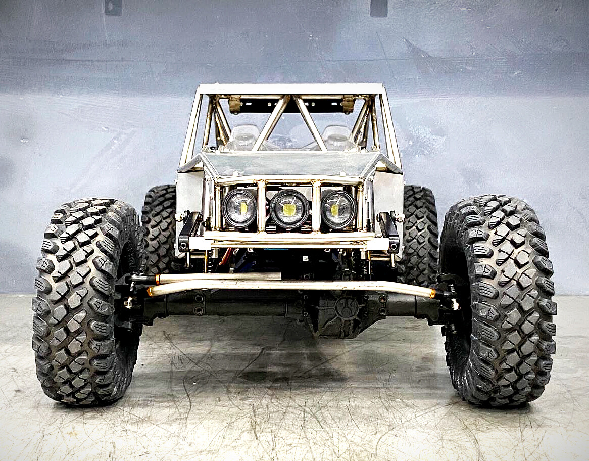B1 "Brave" U4 RC chassis for Axial platforms. Standard Set from USD529 (Deposit USD150)