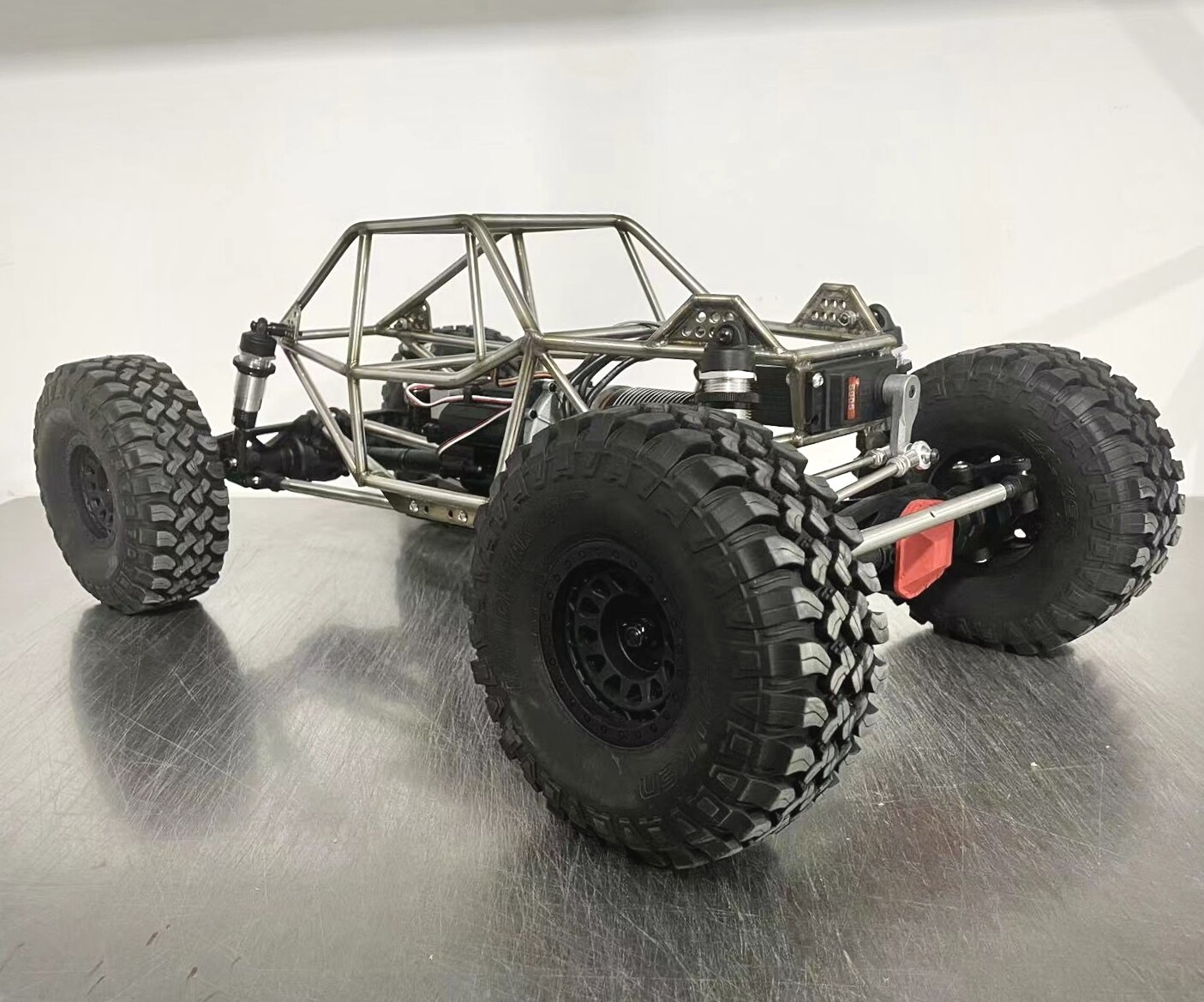 R2XXL Moon Buggy chassis for SCX6. Standard Set from USD539 (Deposit USD150)