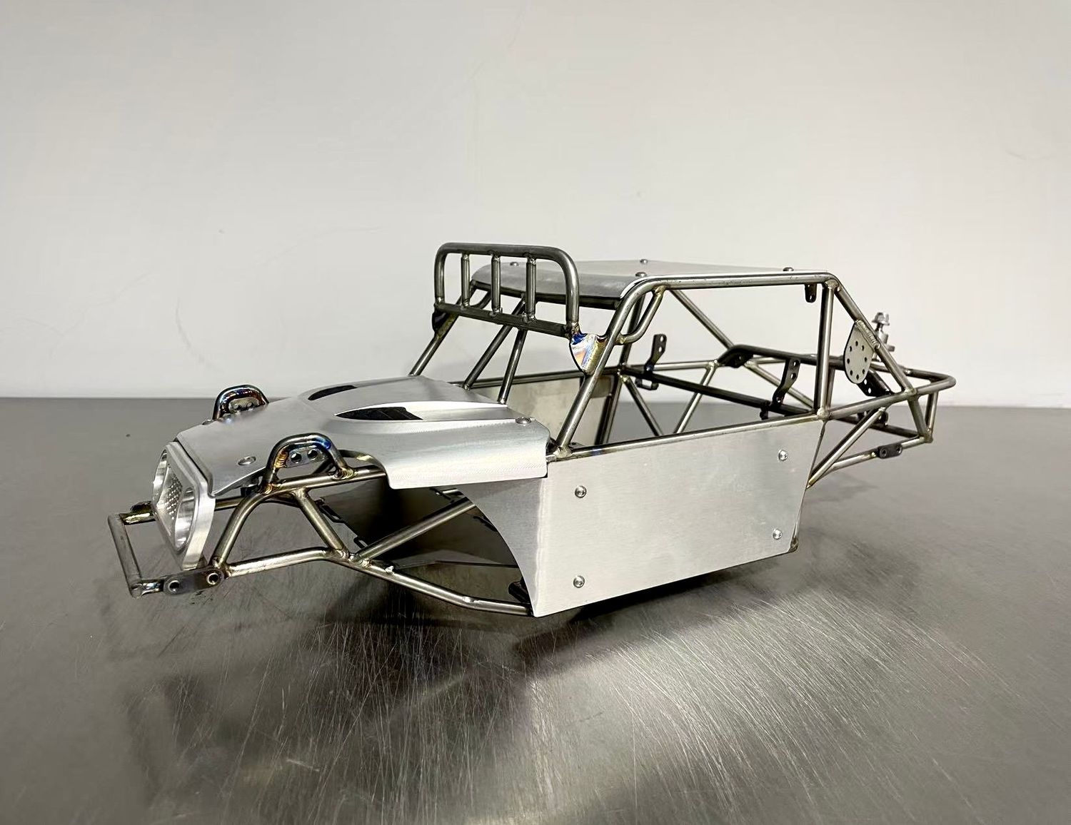 H10 &quot;conversion&quot; titanium chassis for Vanquish H10 Optic running SCX10ii transmission/Capra setup, with Toyota style CNC billet aluminum grille, enginehood etc - USD1199