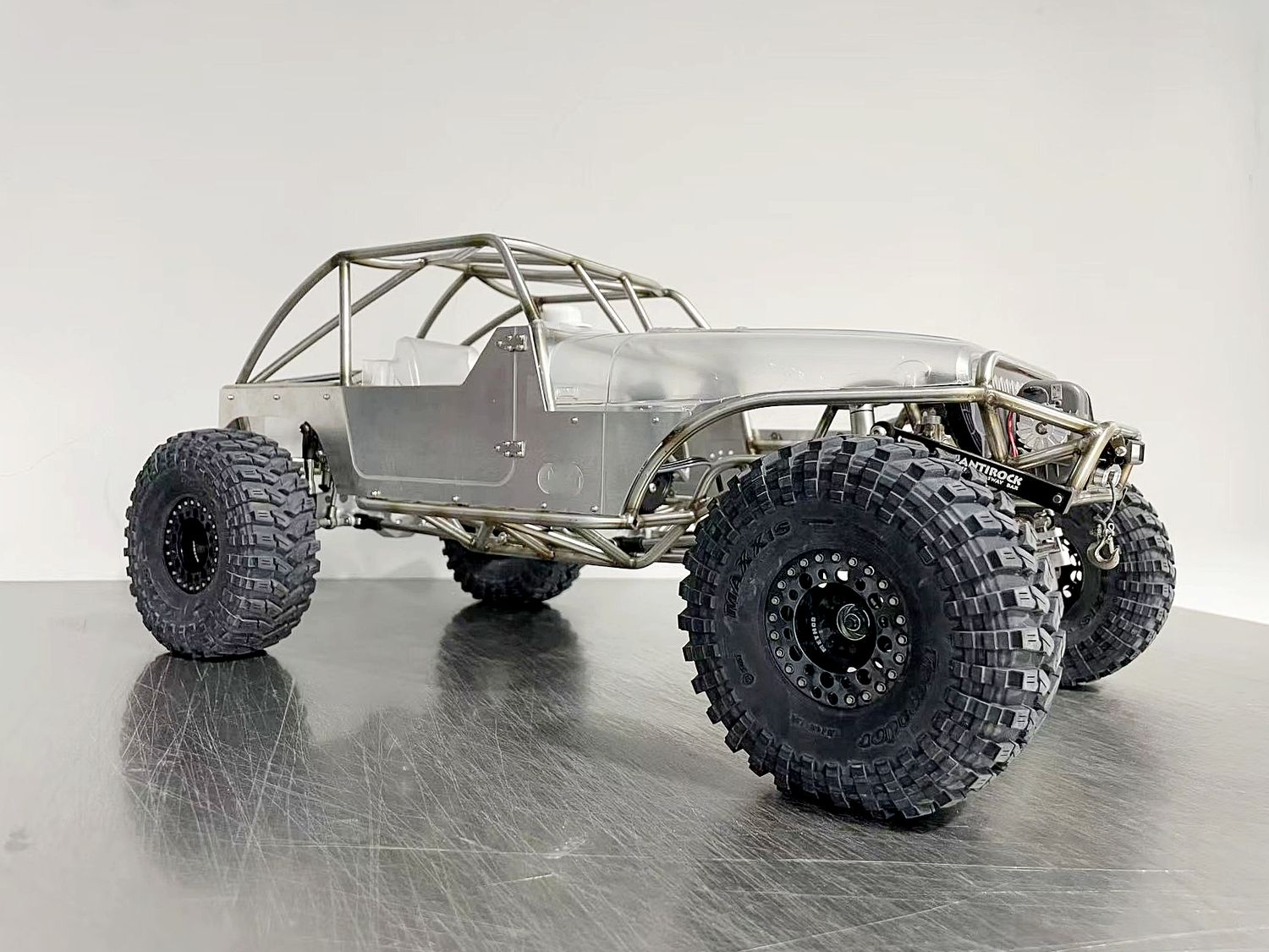 WOD1 scale accurate chassis with pre-trimmed YJ lexan body for Axial and Vanquish platforms. PREORDERS ship out late May (Deposit USD150)