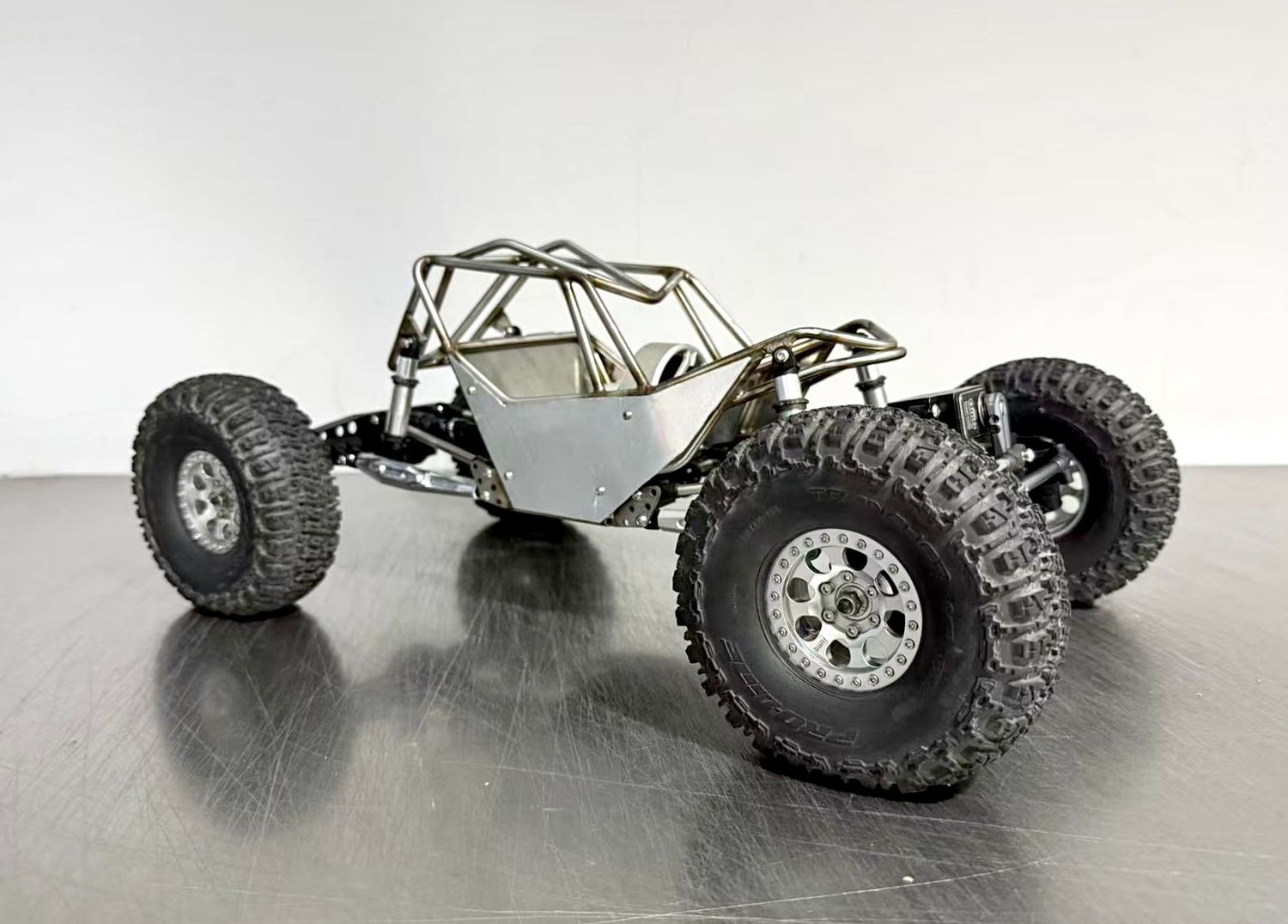 RB1 Universal Rock Bouncer conversion chassis for Axial Capra, Wraith, Vanquish, SCX10ii platforms. Standard Set from USD299 (Deposit USD150) - PREORDERS ship out late June