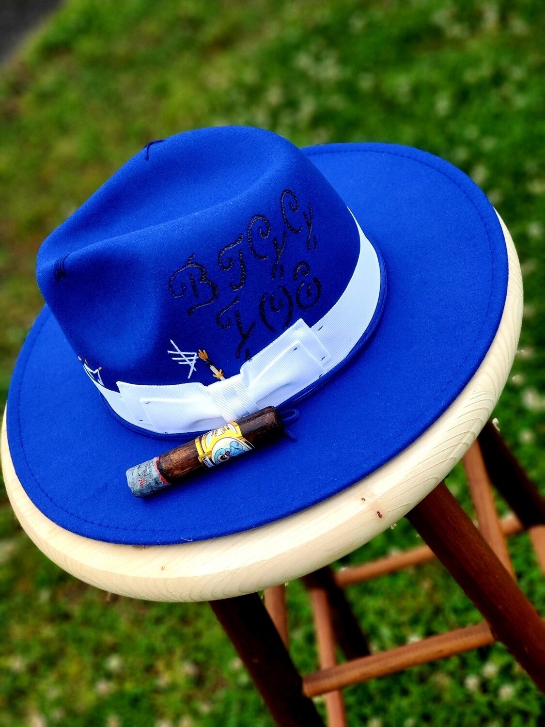 Handcrafted Wooden Cigar Pins (Lapel)