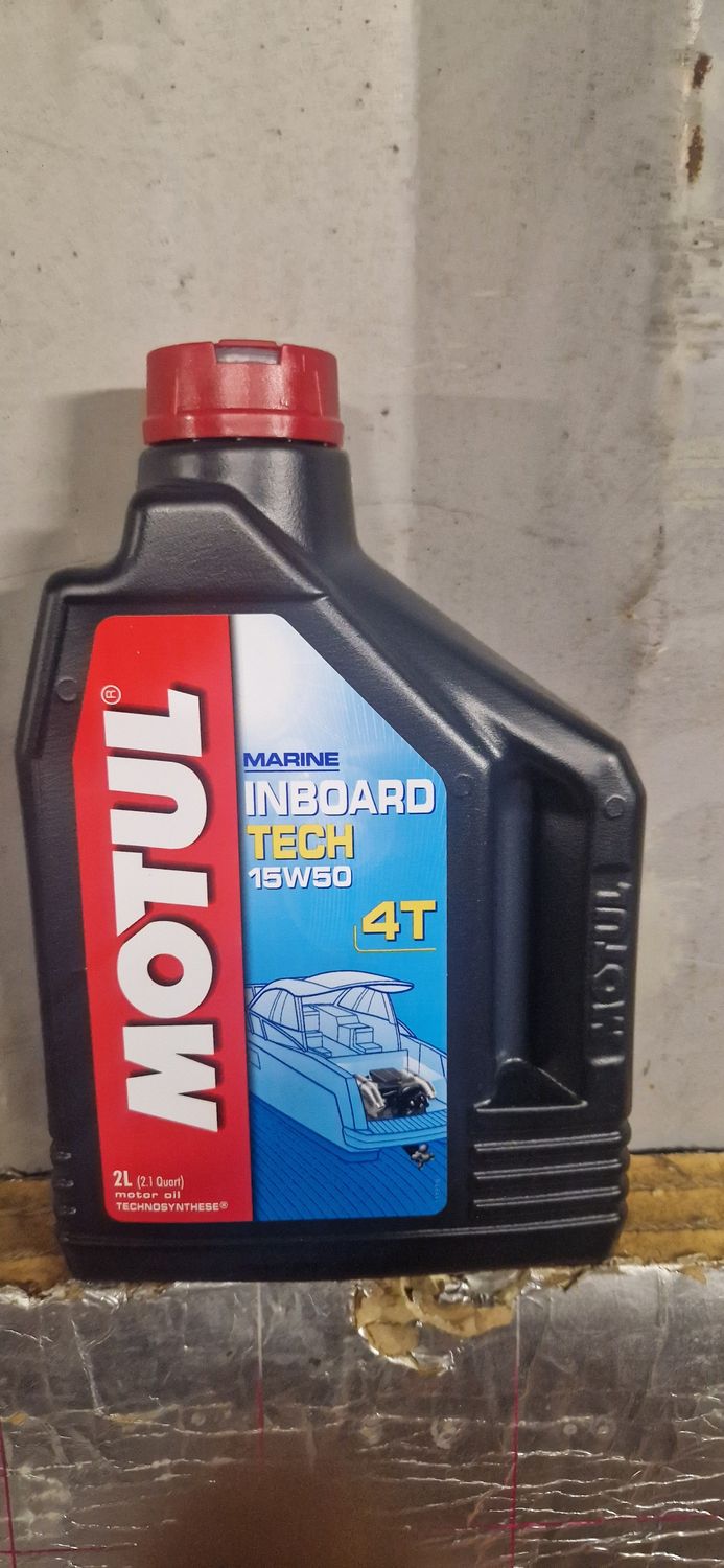 Marine 15/50 oil for inboard motors 2 liter cans