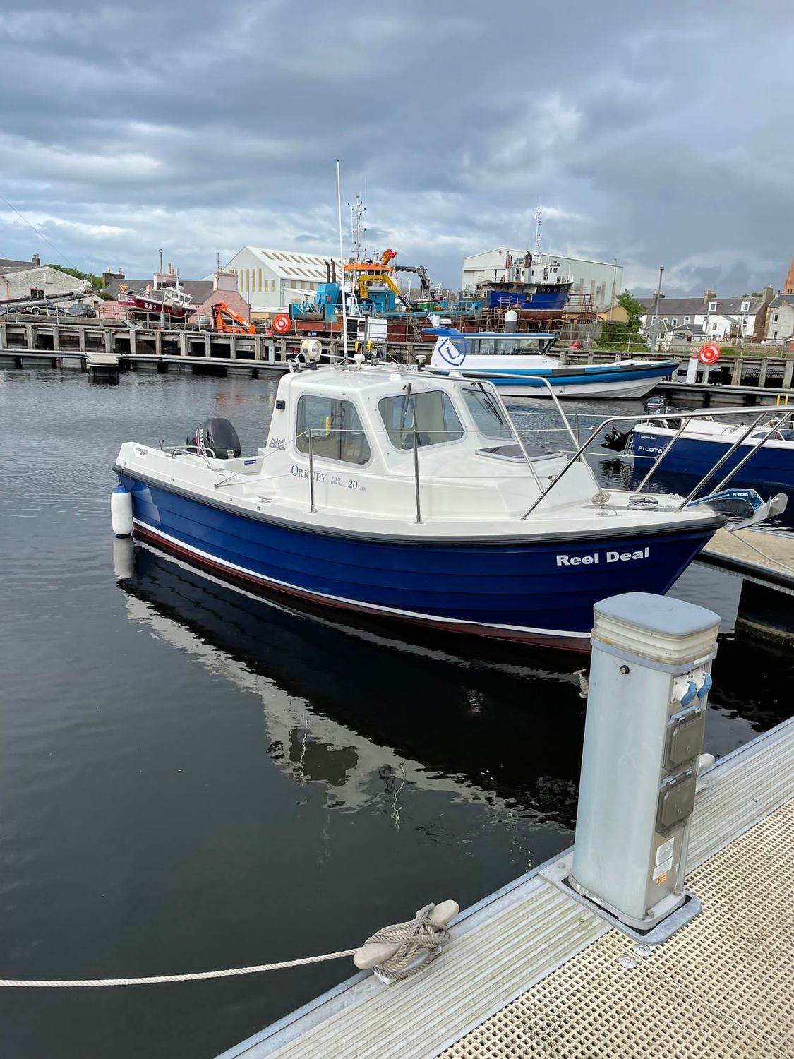 Orkney 20 pilothouse