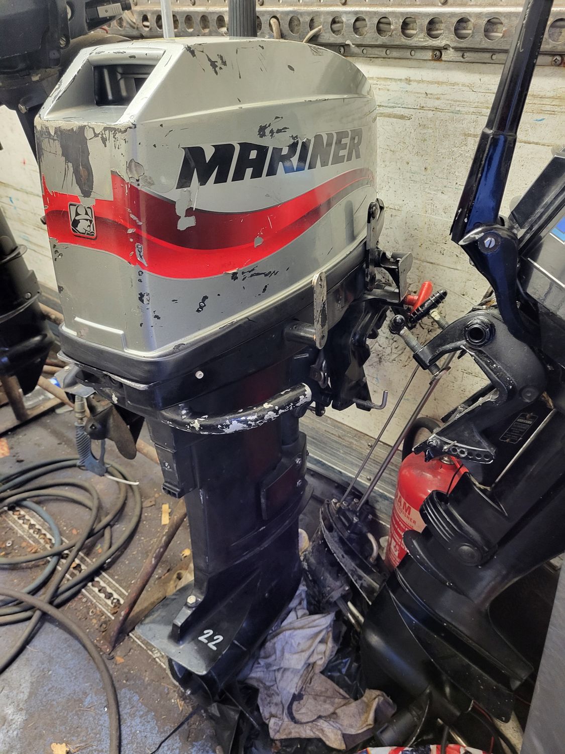 Mariner 25 hp short shaft tiller