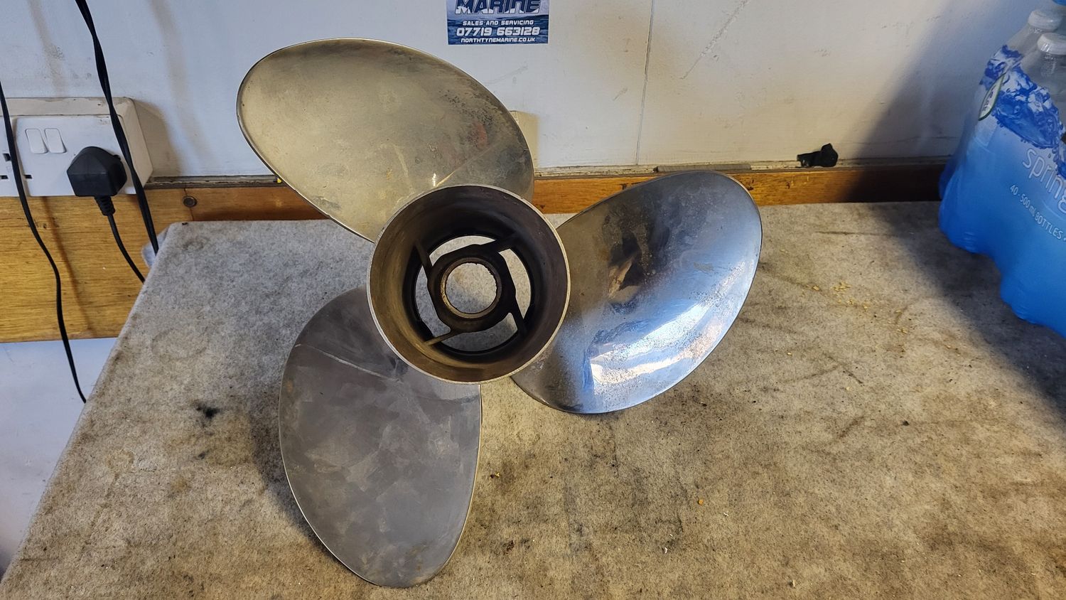 Mercury mariner stainless prop large hub