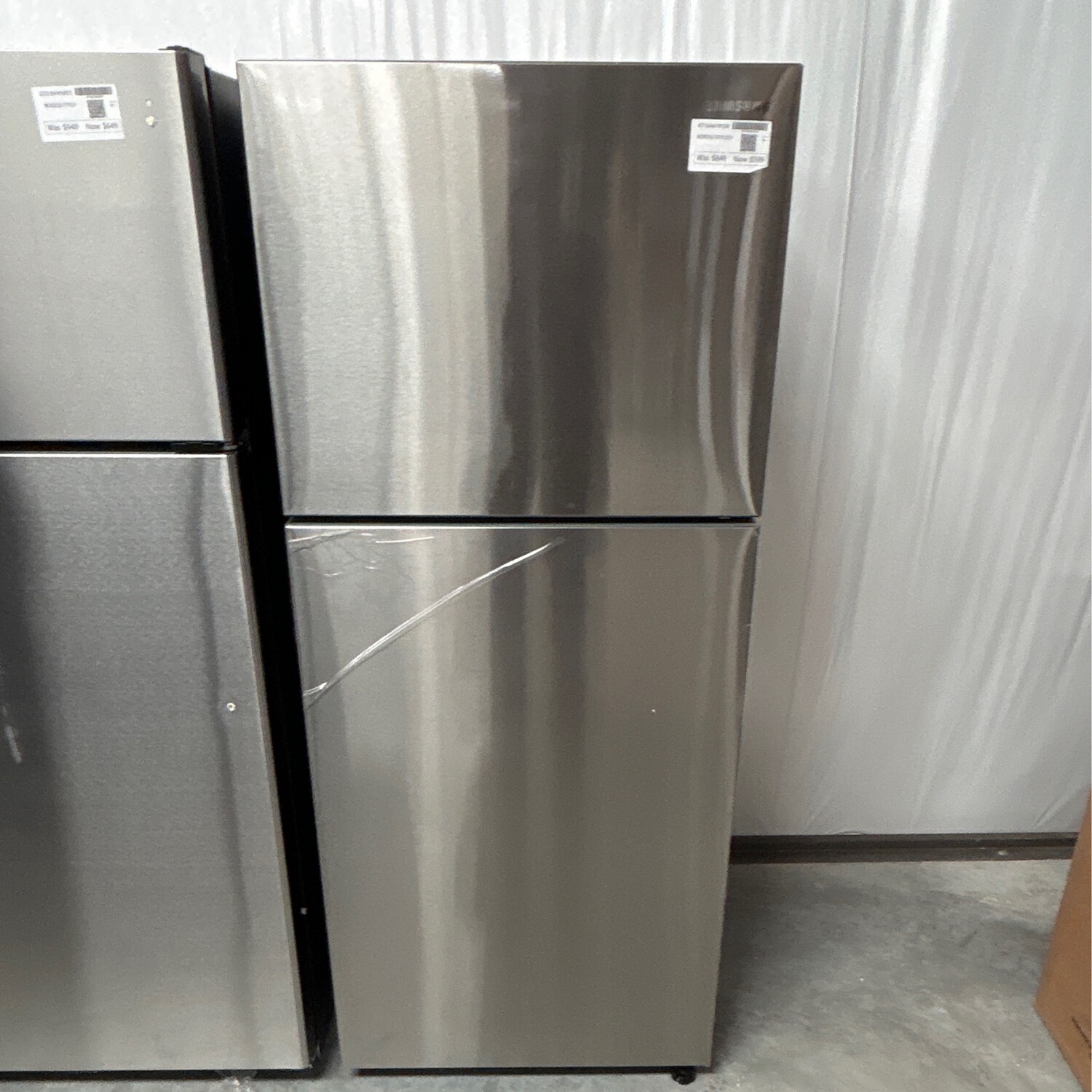 Refrigerator Samsung 15.6-cu ft Counter Depth Top-Freezer Stainless Steel RT16A6195SR MSRP $849