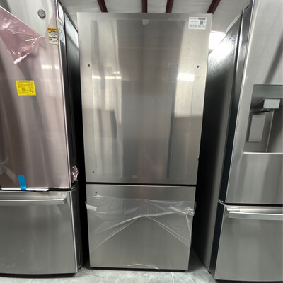 Hisense Top Refrigerator 17.2-cu ft Counter-Depth Bottom-Freezer Refrigerator with Ice Maker Stainless Steel HRB171N6BSE MSRP $1099