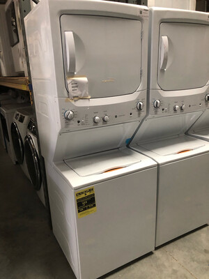 GE 3.8 cu. ft. Washer and 5.9 cu. ft. Dryer SpaceMaker Combo With Stainless Steel Basket, White. Model GUD27ESSMWW. MSRP $1549