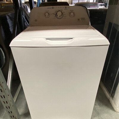 Washer GE 4.2 cu. ft. Capacity Washer with Stainless Steel Basket GTW335ASNWW MSRP $699