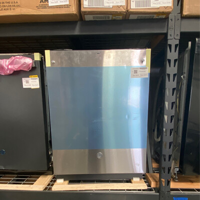 GE Top Control with Plastic Interior Dishwasher with Sanitize Cycle & Dry Boost - 55dba - Stainless Steel Model GDT535PSRSS MSRP $649