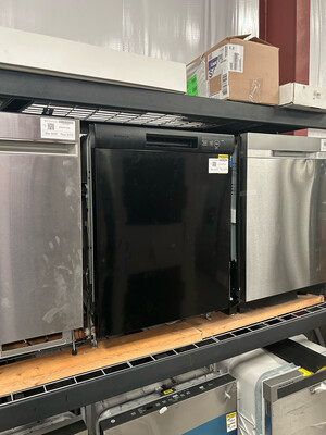 Hotpoint Front Control 24-in Built-In Dishwasher (Black), 60-dBA Model HDF330PGRBB MSRP $410